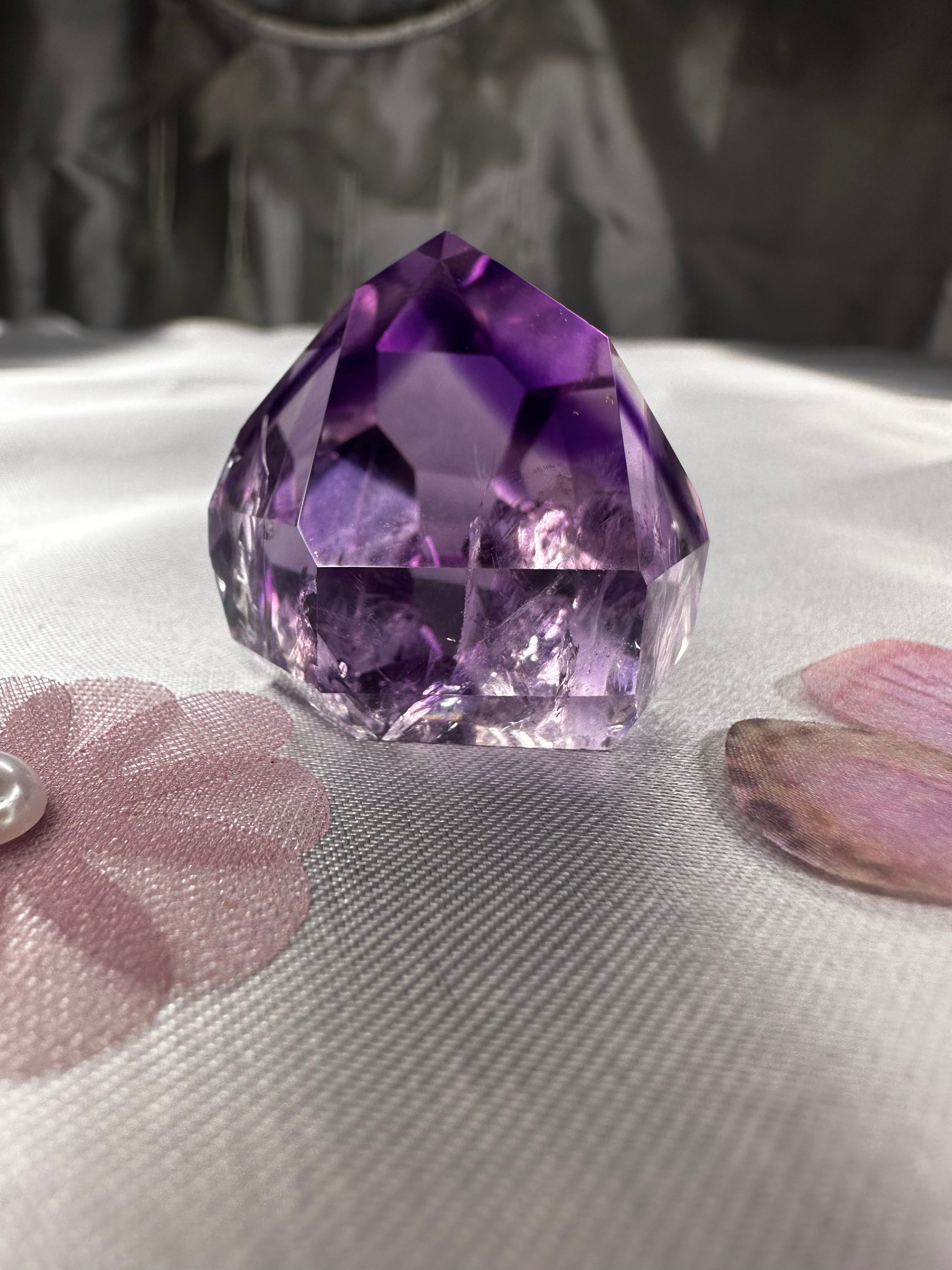 Phantom amethyst point