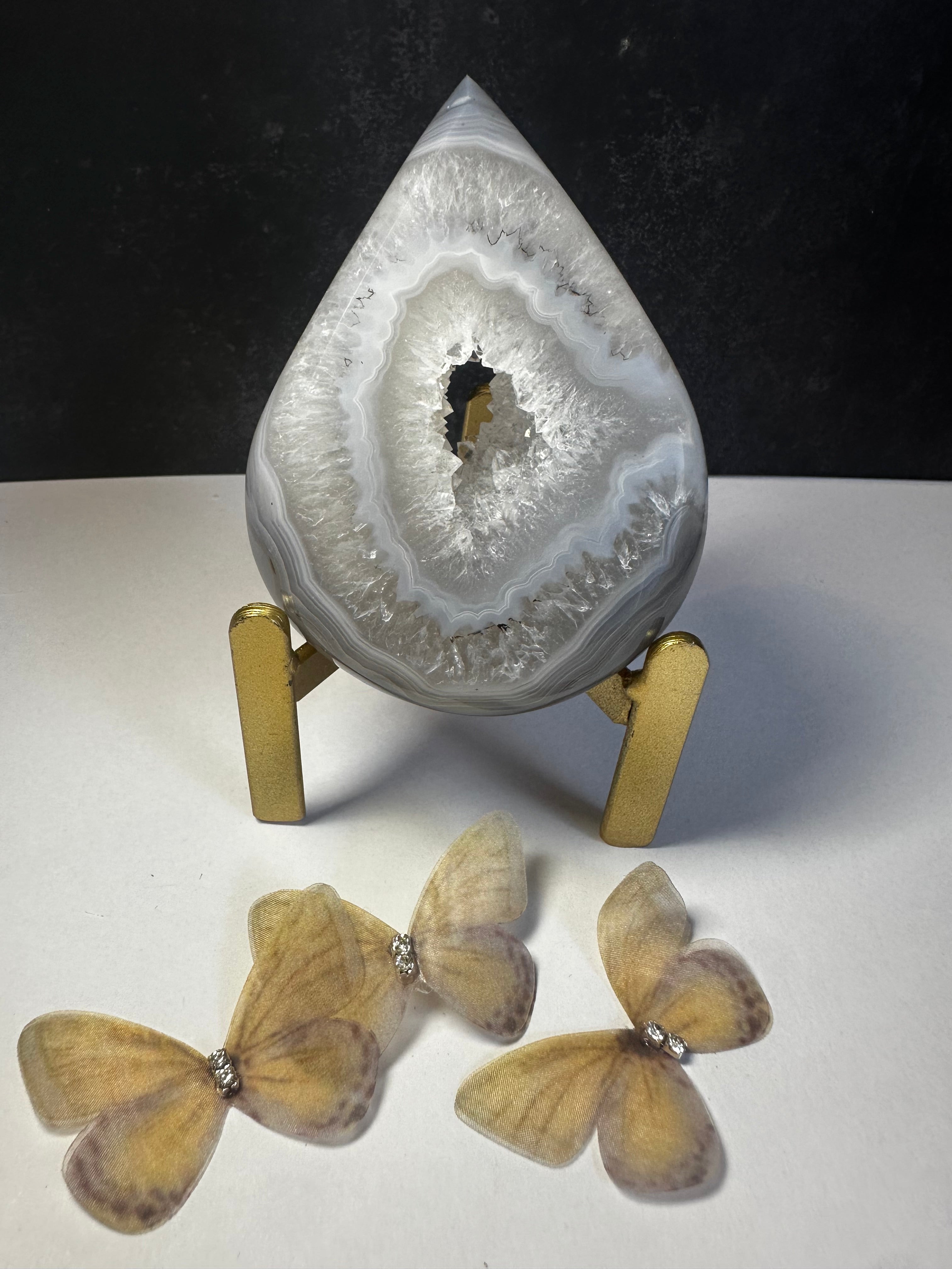 Grey/blue agate tear drop on stand